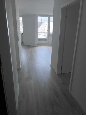 Helle 2-Zimmer-Single-Wohnung mit Balkon im 1. OG in Siegburg