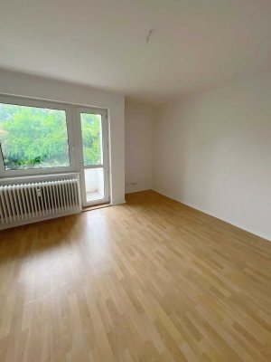 Helle 3-Zimmer-Wohnung mit Balkon und Blick ins Grüne in Salzgitter-Bad