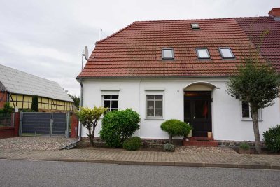 Charmantes Zuhause mit Romantikgarten