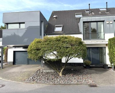 Hochwertiges, modernes EFH, 319 qm, 7 Zi., Bulthaup, 4 Bäder + G-WC, Doppel-Garage, sep. Zugang UG