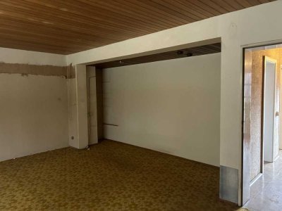 Wunderschönes Grundstück aber Kernsanierung erforderlich!!!