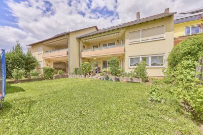 Großzügige 3-Zimmer-Erdgeschosswohnung mit Garten und zwei Stellplätzen!