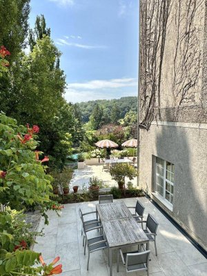 Top ausgestattete Maisonette-Wohnung mit großem Eigengarten, Pool und Garage nächst Pötzleinsdorfer Schlosspark