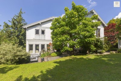 Architektenvilla umgeben von einem idyllischen Gartenjuwel in Ober St. Veit - Wohnen mit Potenzial und Raum für Ihre persönliche Vision