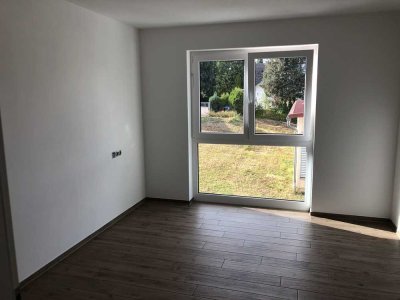 Neuwertige 4-Raum-Wohnung mit Balkon und Einbauküche in Obersulm
