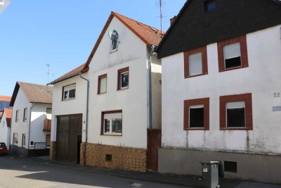 Schöne Hofreite in Lich-Birklar mit Scheune und Nebengebäuden