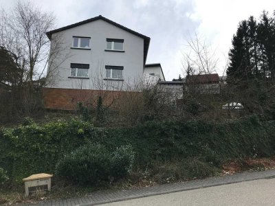 Charmantes Einfamilienhaus mit Pool