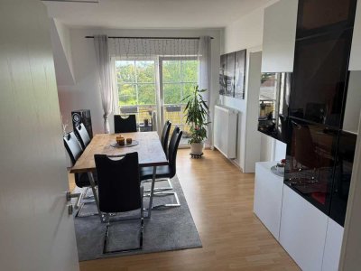 1 A Lage - 3-Zimmer-Dachgeschoßwohnung mit Südbalkon und Stellplätzen- Montabaur - Christches Weiher