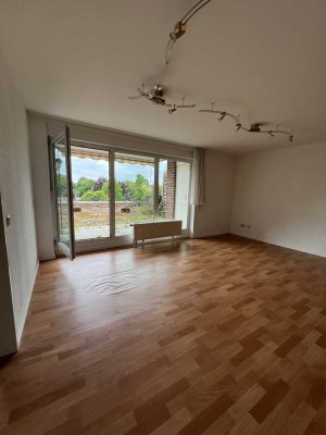 helle 2-Zimmer Wohnung
