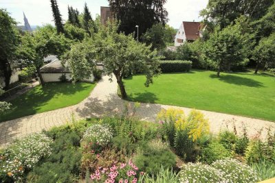 "TRAUMHAFTE ERDGESCHOSSWOHNUNG MIT SCHLOSSCHARAKTER"