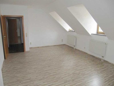 Schöne Dachgeschoss-Wohnung in bester Citylage