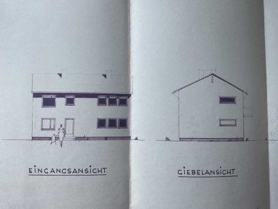 Zwei- Familienhaus mit großem Grundstück , bebaubar, in grüner und ruhiger Lage