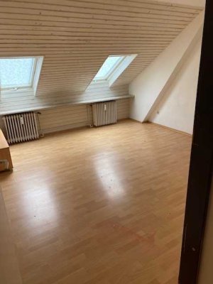 Große 4 ZKB Wohnung in Bad Schwalbach - Mitte ab sofort zu vermieten !
