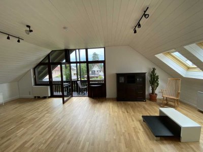 Sonnige 2,5-Zimmer-Loft-Wohnung mit Top-Ausstattung in Unterhaching