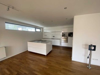 Luxuriöse 3-Zimmer Erdgeschosswohnung mit Garten in Weingarten (Baden)