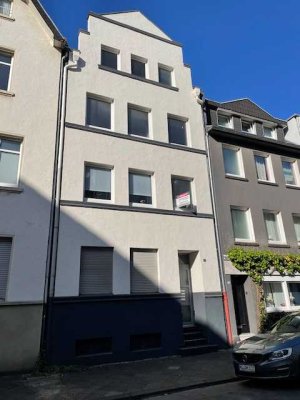 Kernsanierte Dachgeschosswohnung am Wasserturm