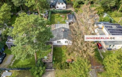 IMMOBERLIN.DE - Wohlfühllage: Netter Bungalow auf herrlichem Grundstück