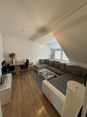 Gemütliche 2-Zimmer-Dachgeschosswohnung im Westend, Wiesbaden