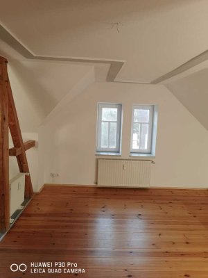 Ansprechende und modernisierte 2-Raum-Wohnung in Neukirch