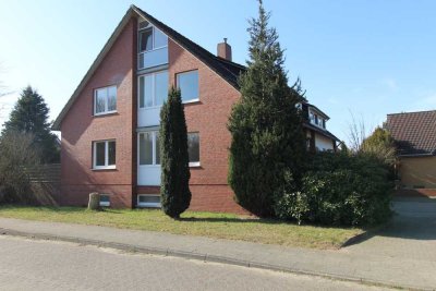 Helle Erdgeschosswohnung mit 117qm Gartenanteil, Keller und Garage in Cuxhaven-Oxstedt