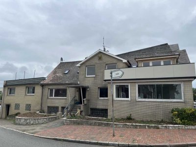 Geräumiges 7,5-Zimmer-Reihenendhaus mit EBK in Glückstadt