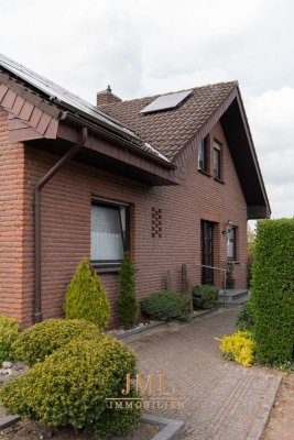 Freistehendes Ein/- Zweifamilienhaus in ruhiger Wohnsiedlung von Fürstenau