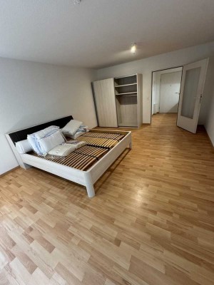 ...ab sofort.....1-ZiKnB  Wohnung  (36,01m²)  im 2.OG,      Garage möglich!