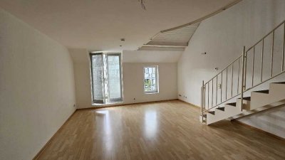 Platz für die ganze Familie!! Galeriewohnung mit kleinem Balkon