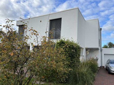 Modernes Einfamilienhaus in ruhiger und zentraler Lage in der Achimer Innenstadt
