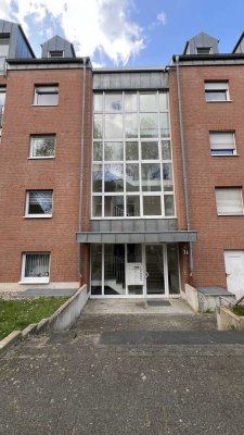 Attraktive 3-Zimmer Wohnung mit Balkon - in Köln-Blumenberg