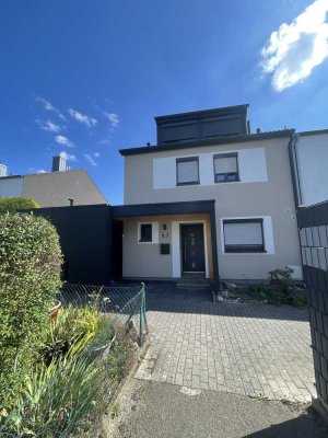 VON PRIVAT / Geräumiges saniertes Reiheneckhaus mit viel Platz in Ingolstadt Südost