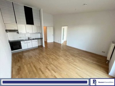 Wohnen am Wasser: 1,5-Zimmer-DG mit Aufzug und Westterrasse in Köpenick