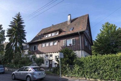 Große und helle Wohnung in Toplage von Stuttgart zu vermieten!!