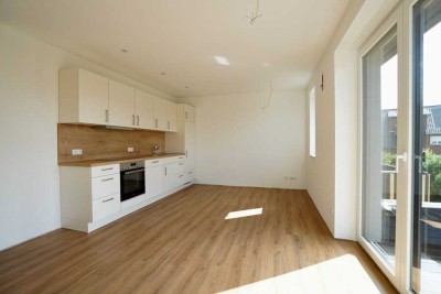 Erstbezug nach Sanierung: Moderne 2-Zimmer-Wohnung im Dachgeschoss
