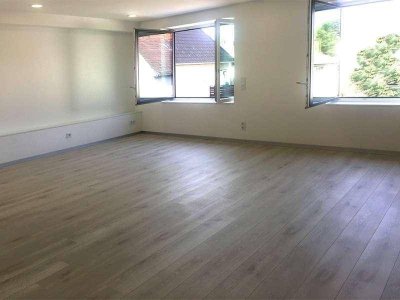 -von privat- wie Neu ! ELEGANTE WOHNUNG für SINGLE