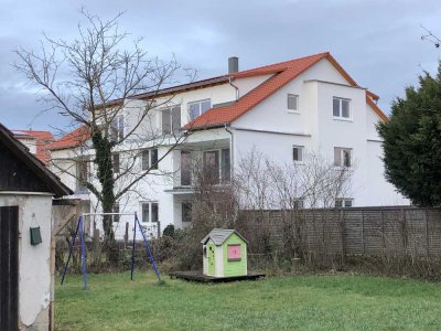 Neubau, hochwertige 3,5 Zimmer DG Wohnung in Oberboihingen, großer Balkon, Aufzug, Fußbodenheizung
