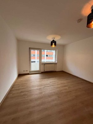 *attraktive 1-Zimmer-Wohnung mit Balkon*