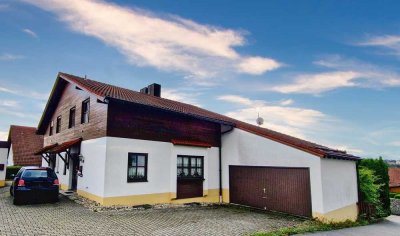 Gepflegte Doppelhaushälfte mit kleinem Garten und Doppelgarage in 94121 Straßkirchen zu vermieten