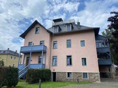 Traumhafte Altbauwohnung mit Balkon und Garage in Top-Lage von Radebeul
