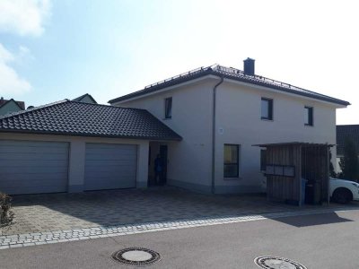 Freundliche 3,5-Zimmer-Wohnung mit gehobener Innenausstattung mit Einbauküche in Bissingen
