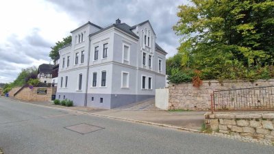 Saniertes exklusives Mehrfamilienhaus für 4 Familien mit Garten