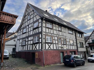 Haus 13 Zimmer + Garage in Loffenau 0157 50118330
