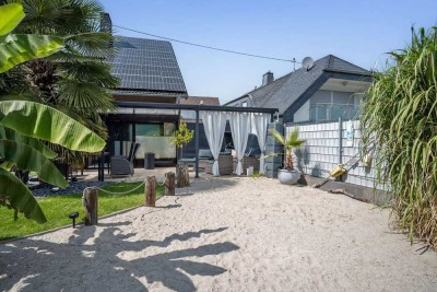 Zukunftssicheres Einfamilienhaus mit PV-Anlage, Garage und einzigartigem Garten