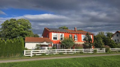 Villa mit Waldblick und Pool, 26m² Wintergartenanbau genehmigt/Kleingewerbe hälftig möglich