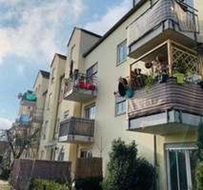 Geräumige 1-Zimmer-Wohnung mit Balkon und Tiefgaragenstellplatz