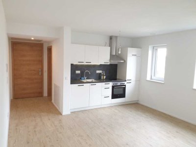 Helle 1-Zimmer-Souterrain-Wohnung, ideal für Studenten & Wochenendheimfahrer