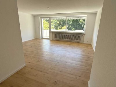 Schöne renovierte Eigentumswohnung mit Balkon u. Garage  beim Kurpark in Wilhelmshaven zu verkaufen.