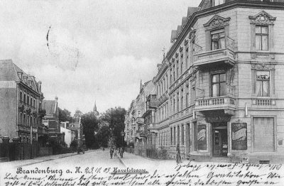 Selten schöne, höchst stilvolle 4-5-Zi-Altbauwohnung in Bestlage Brandenburg a.d.H.