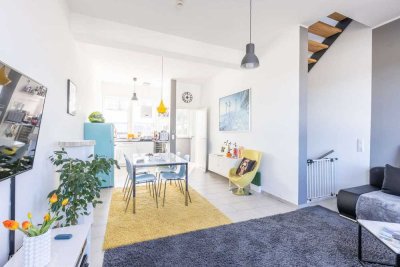 Exklusiv wohnen in Hennef – modernes Stadthaus mit Flair und einladender Dachterrasse