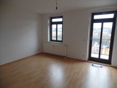 + + + 2,0-Zimmerwohnung mit Balkon und Traumaussicht! + + +